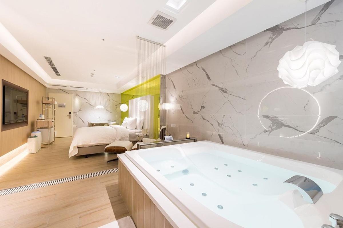 Uya Motel Xinwu Экстерьер фото